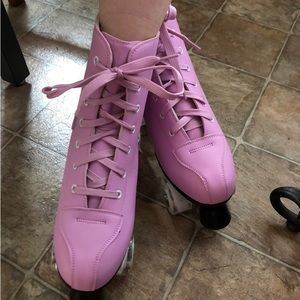 Womens Roller Skates Size 10 (tts) with all pads and carry case.